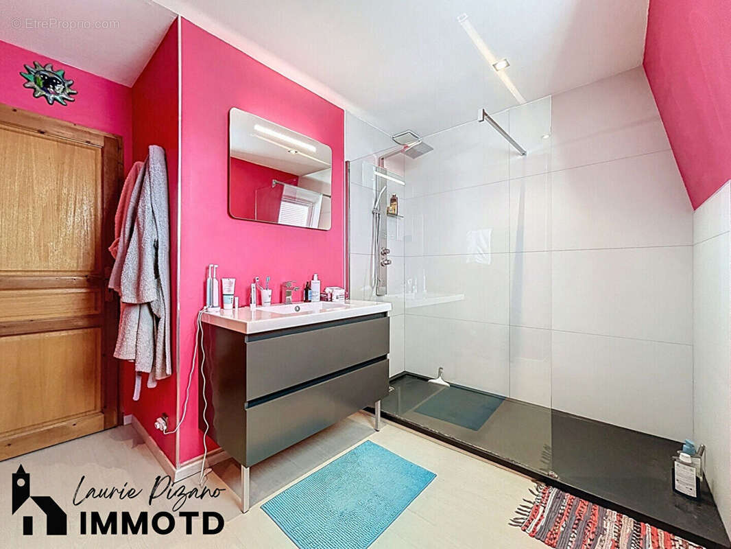 Maison à SAINT-GEORGES-SUR-L&#039;AA