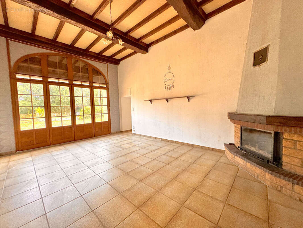 Maison à RUFFEY-SUR-SEILLE