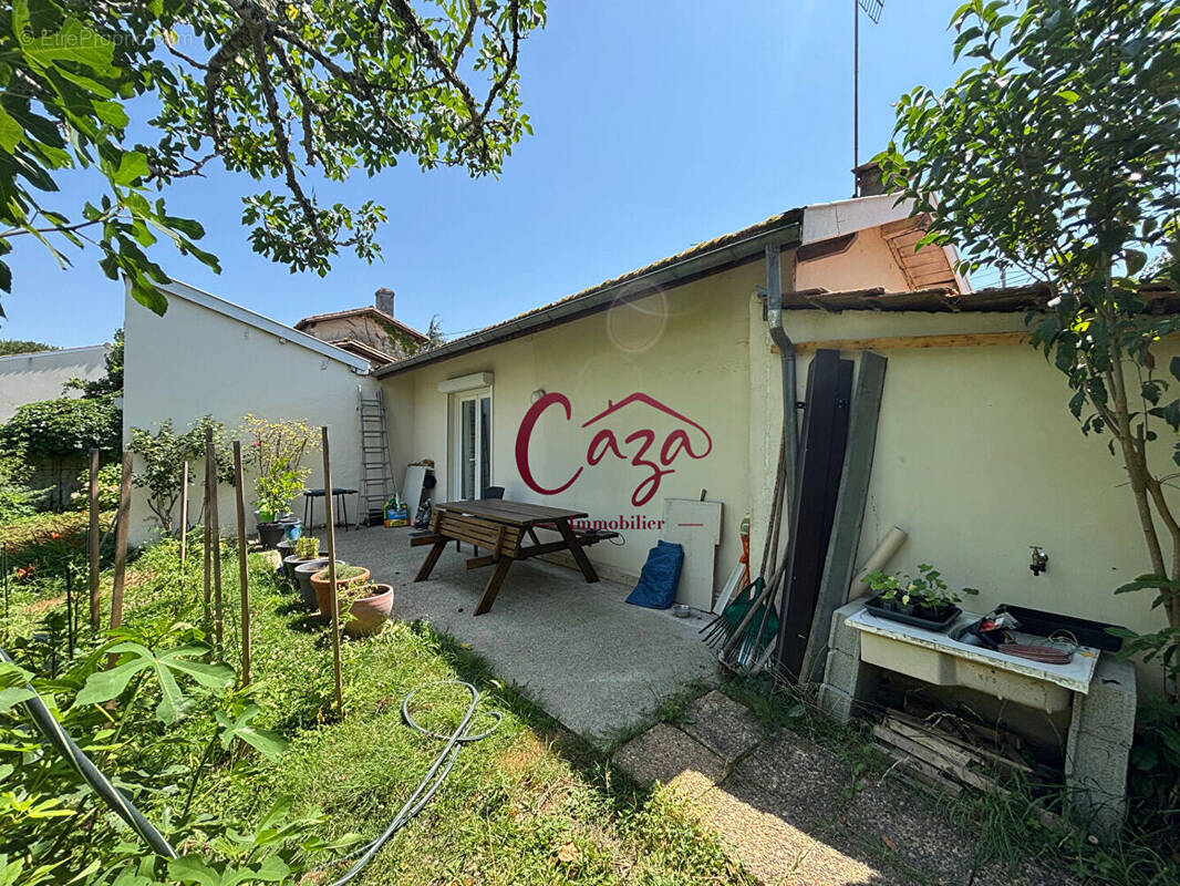 Maison à FARGUES-SAINT-HILAIRE