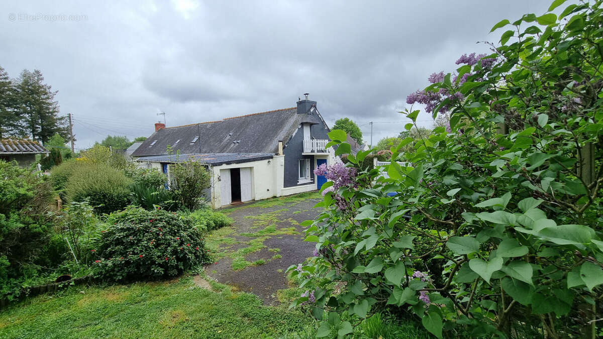 Maison à MERDRIGNAC