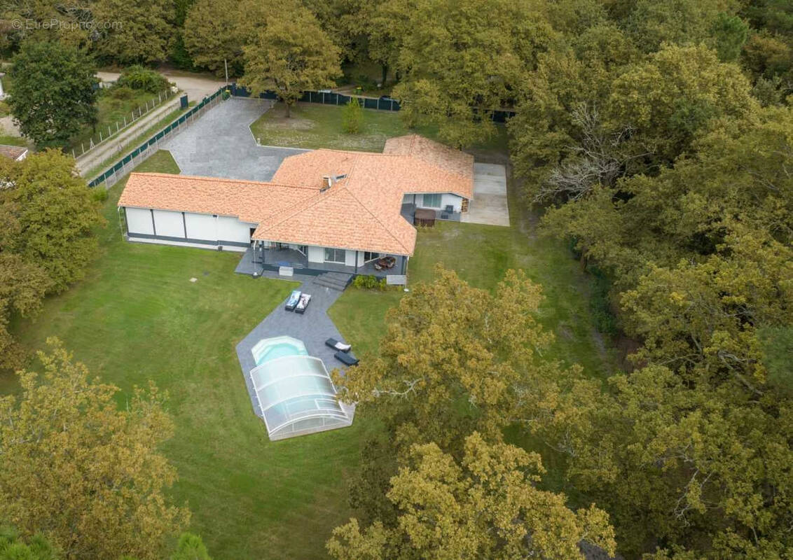 Maison à BELIN-BELIET