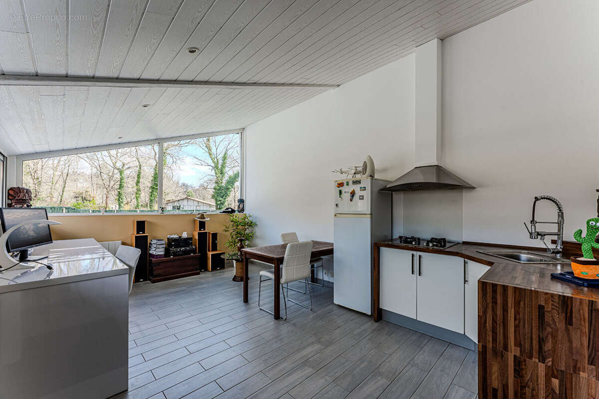 Maison à BELIN-BELIET