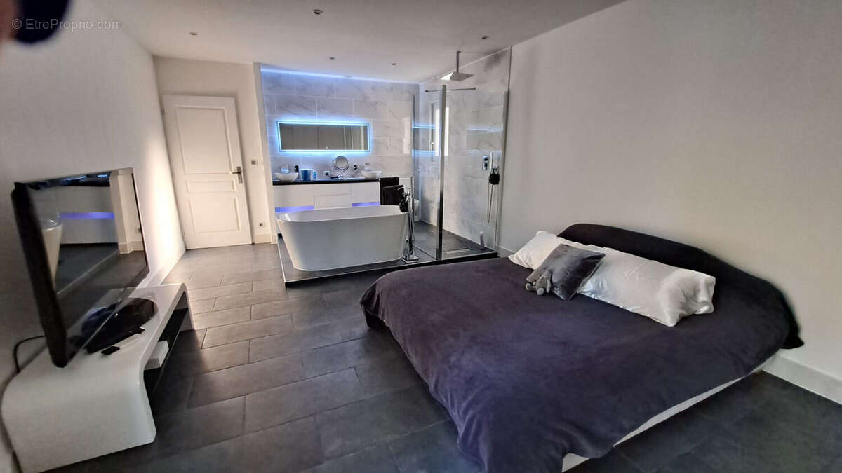 Maison à BELIN-BELIET