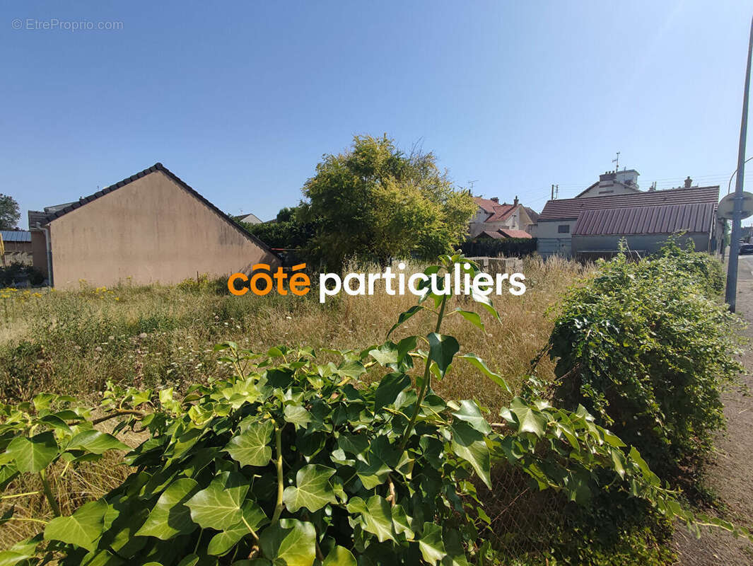 Terrain à MONTARGIS