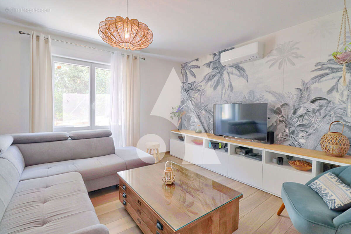 Maison à GREOUX-LES-BAINS