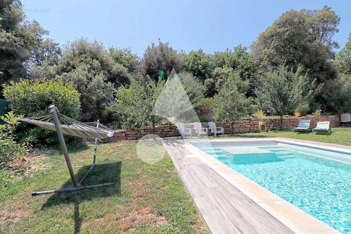 Maison à GREOUX-LES-BAINS