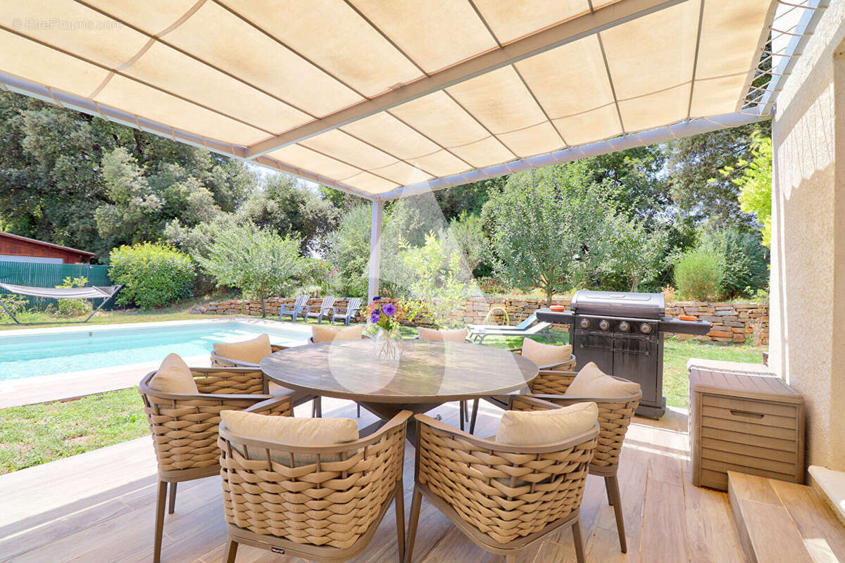 Maison à GREOUX-LES-BAINS