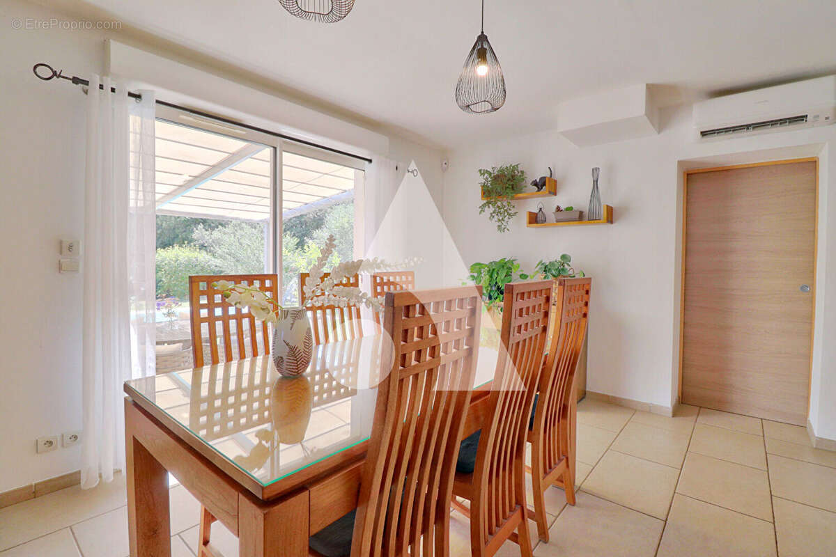 Maison à GREOUX-LES-BAINS