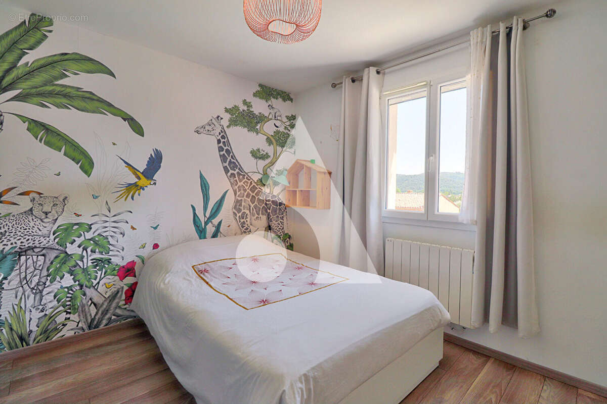 Maison à GREOUX-LES-BAINS