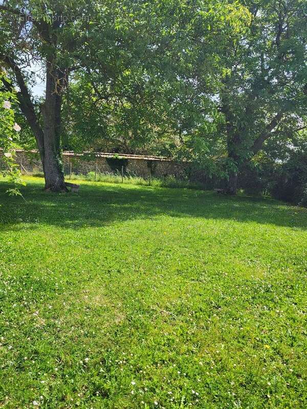 Commerce à LA COUTURE-BOUSSEY