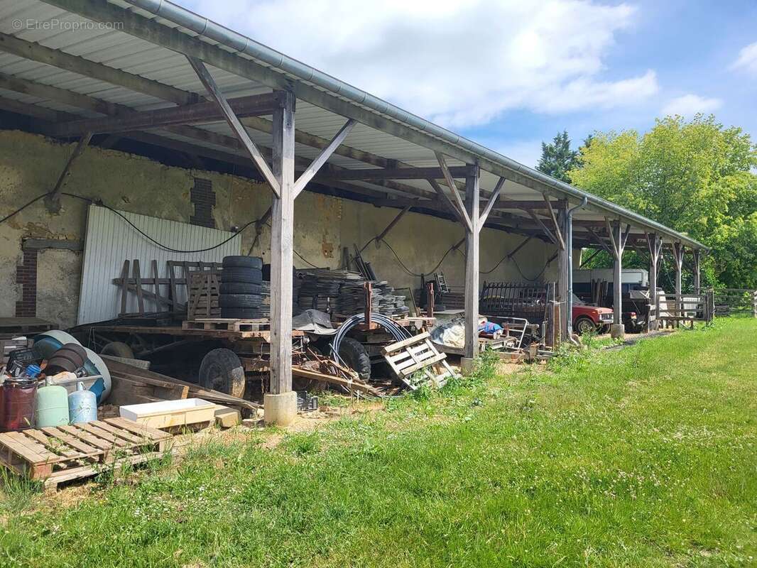 Commerce à LA COUTURE-BOUSSEY