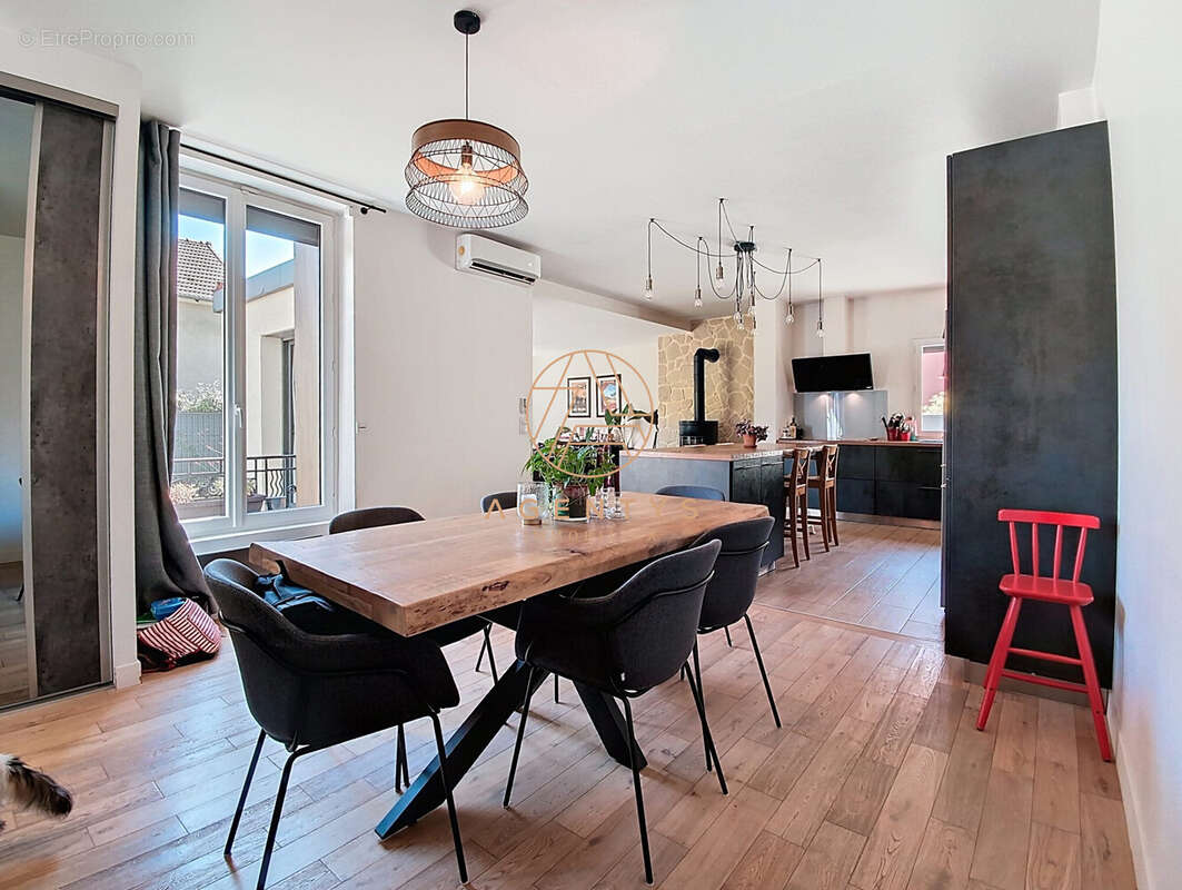 Maison à SAINT-MAUR-DES-FOSSES