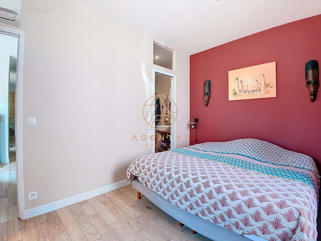 Maison à SAINT-MAUR-DES-FOSSES