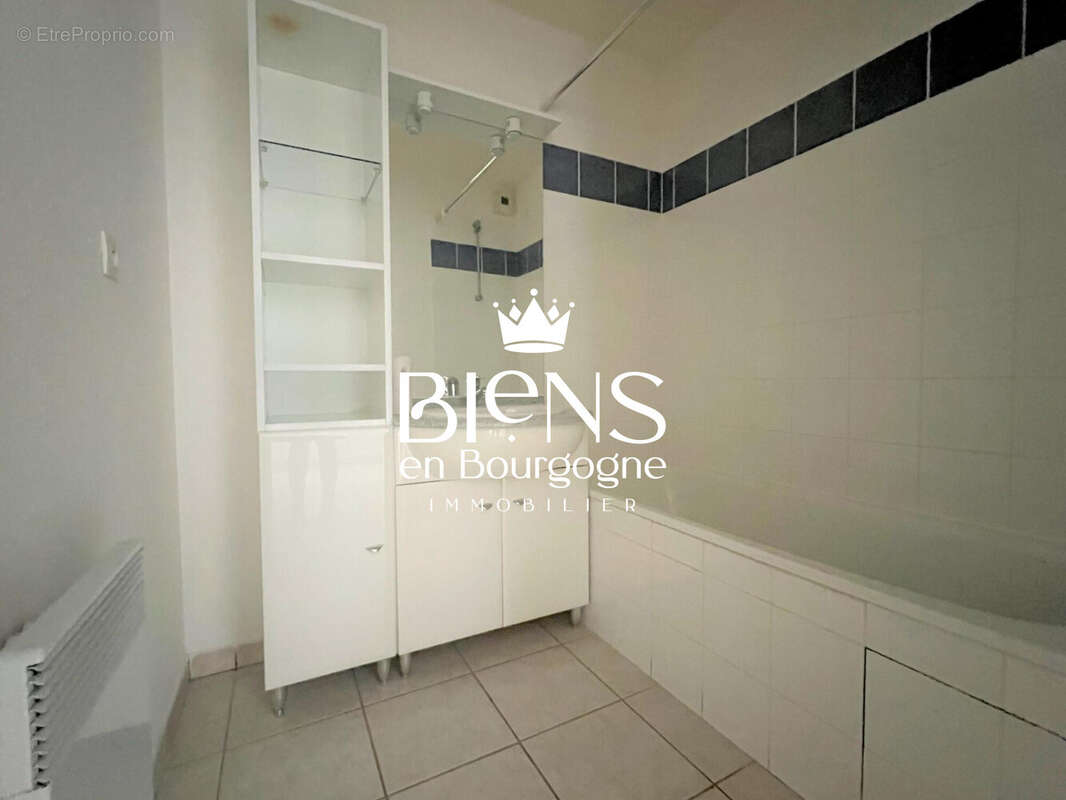 SALLE DDE BAINS - Appartement à BEAUNE