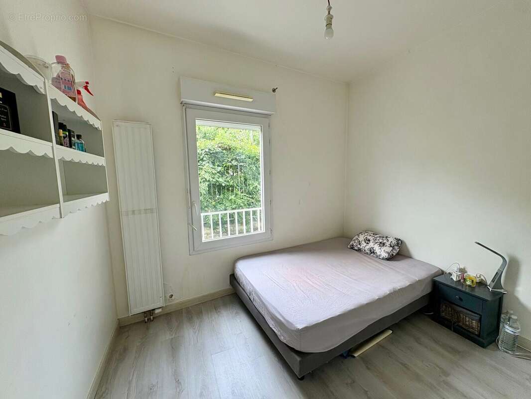 Appartement à L'HAY-LES-ROSES