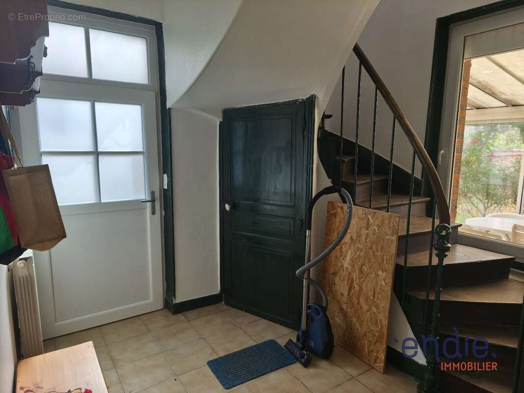 Maison à COUTANSOUZE