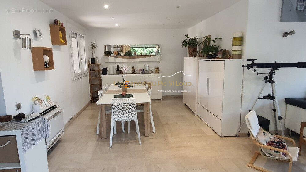 Maison à SAINT-GELY-DU-FESC