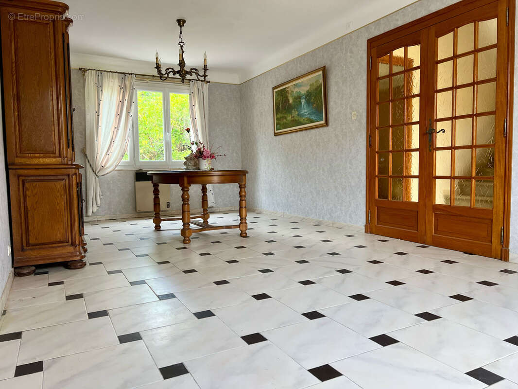 Maison à SAINT-LAURENT-DE-LA-CABRERISSE