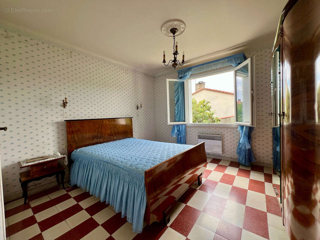 Maison à SAINT-LAURENT-DE-LA-CABRERISSE