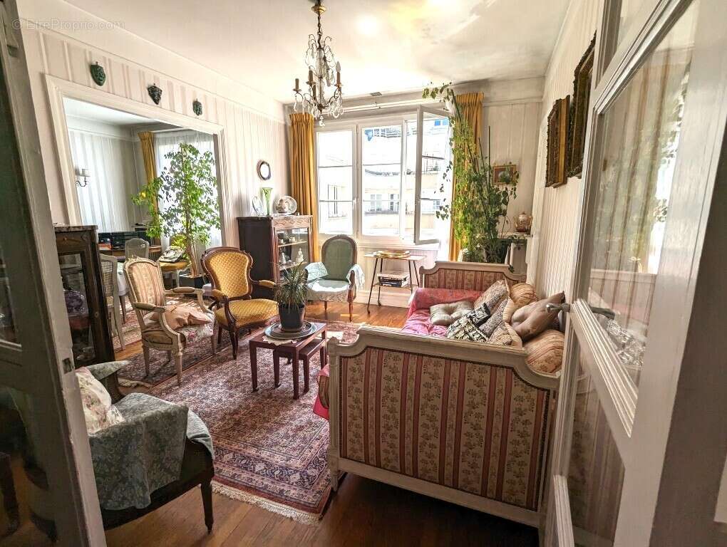 Appartement à ISSY-LES-MOULINEAUX