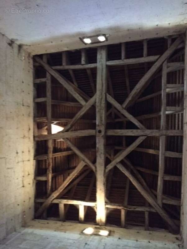 Maison à ROULLET-SAINT-ESTEPHE