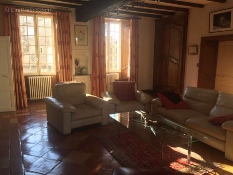 Maison à ROULLET-SAINT-ESTEPHE