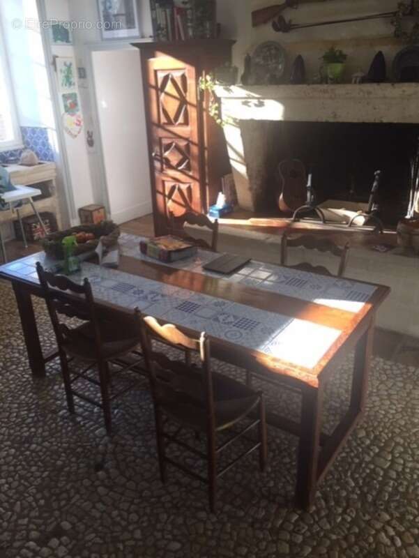 Maison à ROULLET-SAINT-ESTEPHE