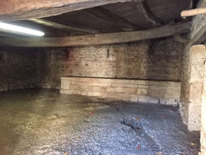 Maison à ROULLET-SAINT-ESTEPHE