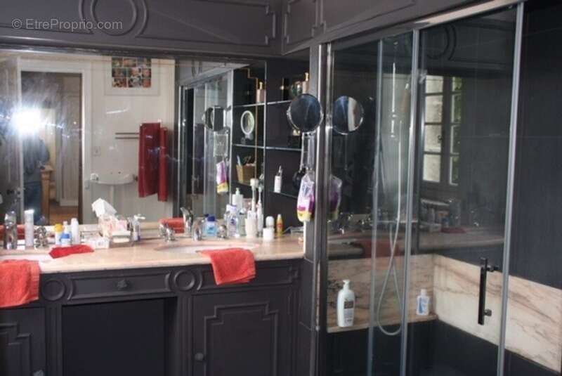 Maison à ROULLET-SAINT-ESTEPHE