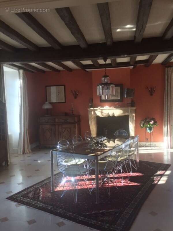 Maison à ROULLET-SAINT-ESTEPHE