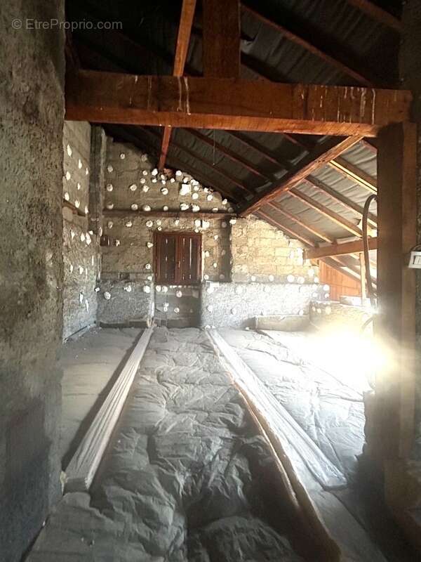 Maison à NOTRE-DAME-DES-MILLIERES