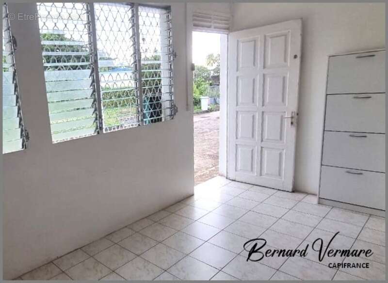 Maison à CAPESTERRE-BELLE-EAU