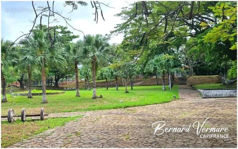 Maison à CAPESTERRE-BELLE-EAU