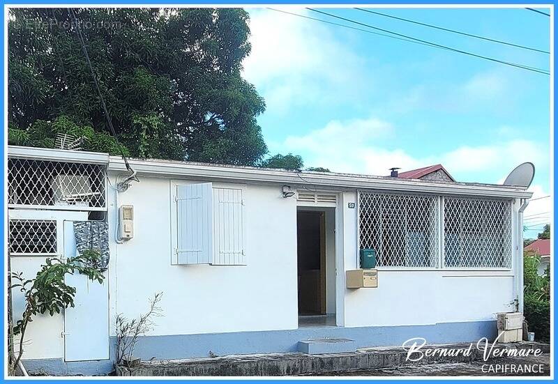 Maison à CAPESTERRE-BELLE-EAU