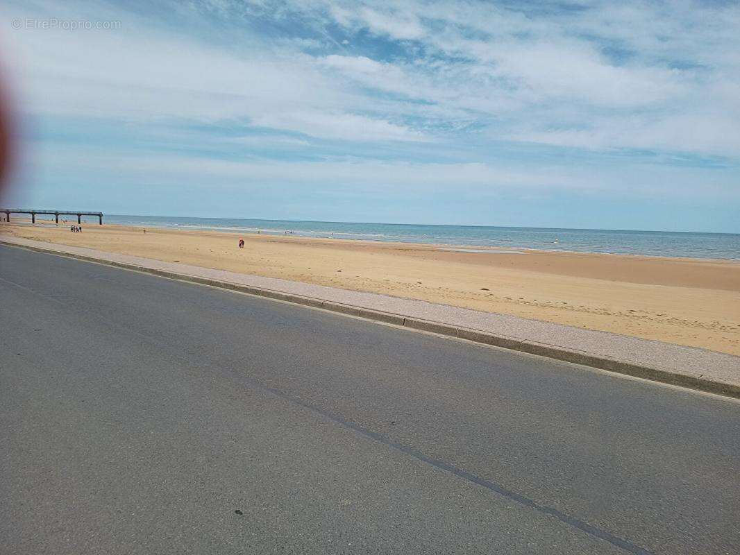 Terrain à SAINT-LAURENT-SUR-MER