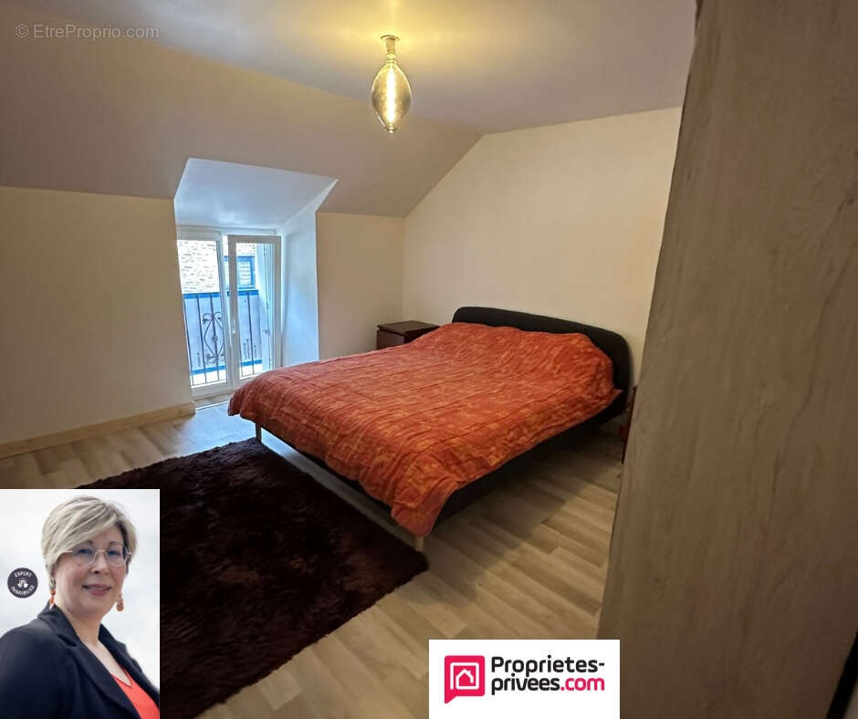 Maison à SAINT-BROLADRE