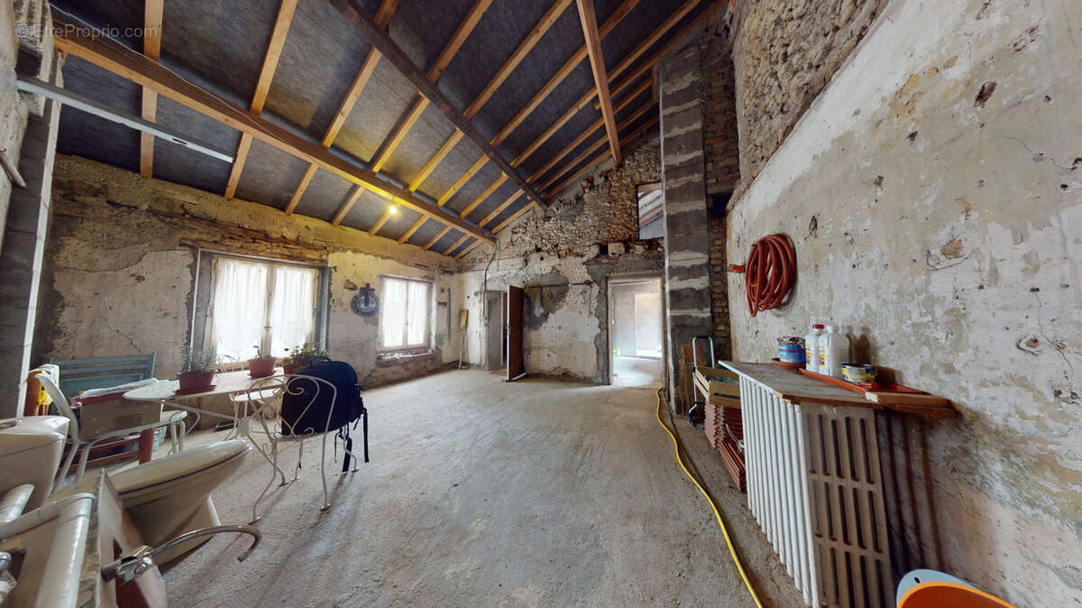 Appartement à LESSY