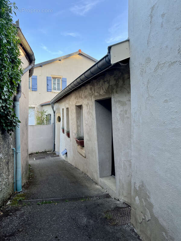 Appartement à LESSY