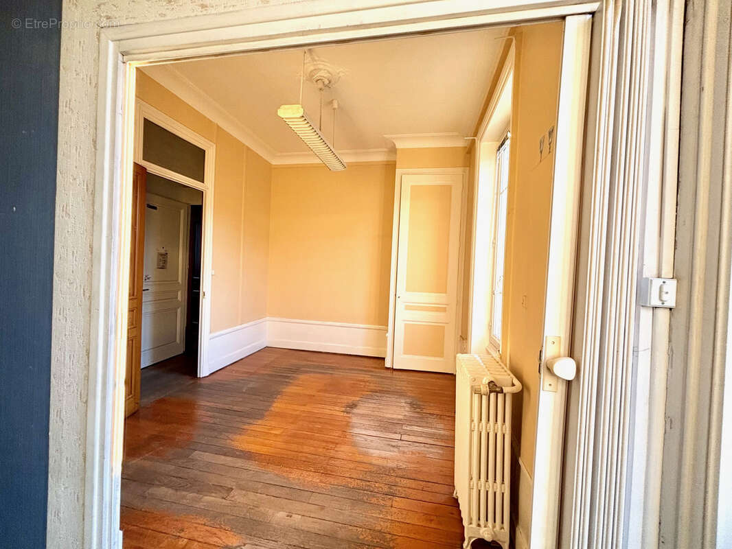 Commerce à L&#039;ARBRESLE