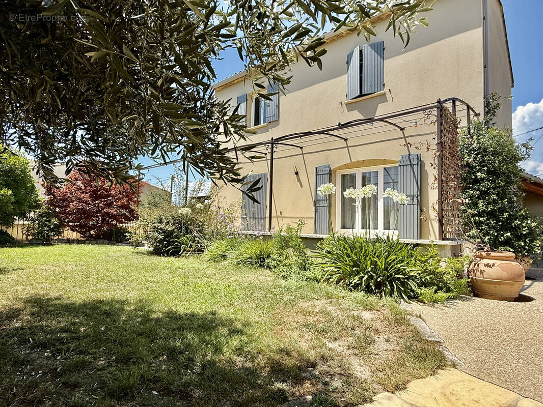 Maison à CHATEAURENARD