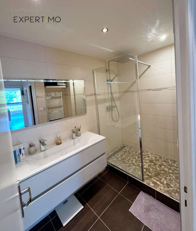 Appartement à ECHIROLLES