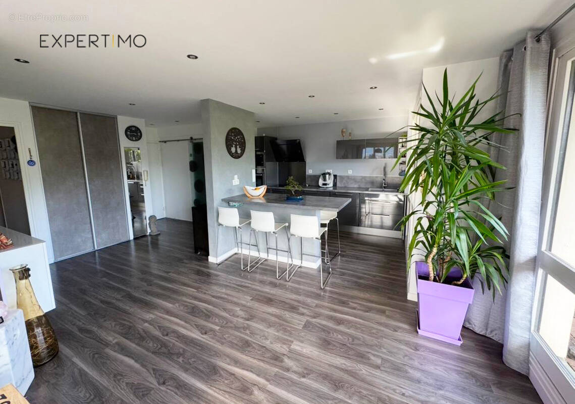 Appartement à ECHIROLLES