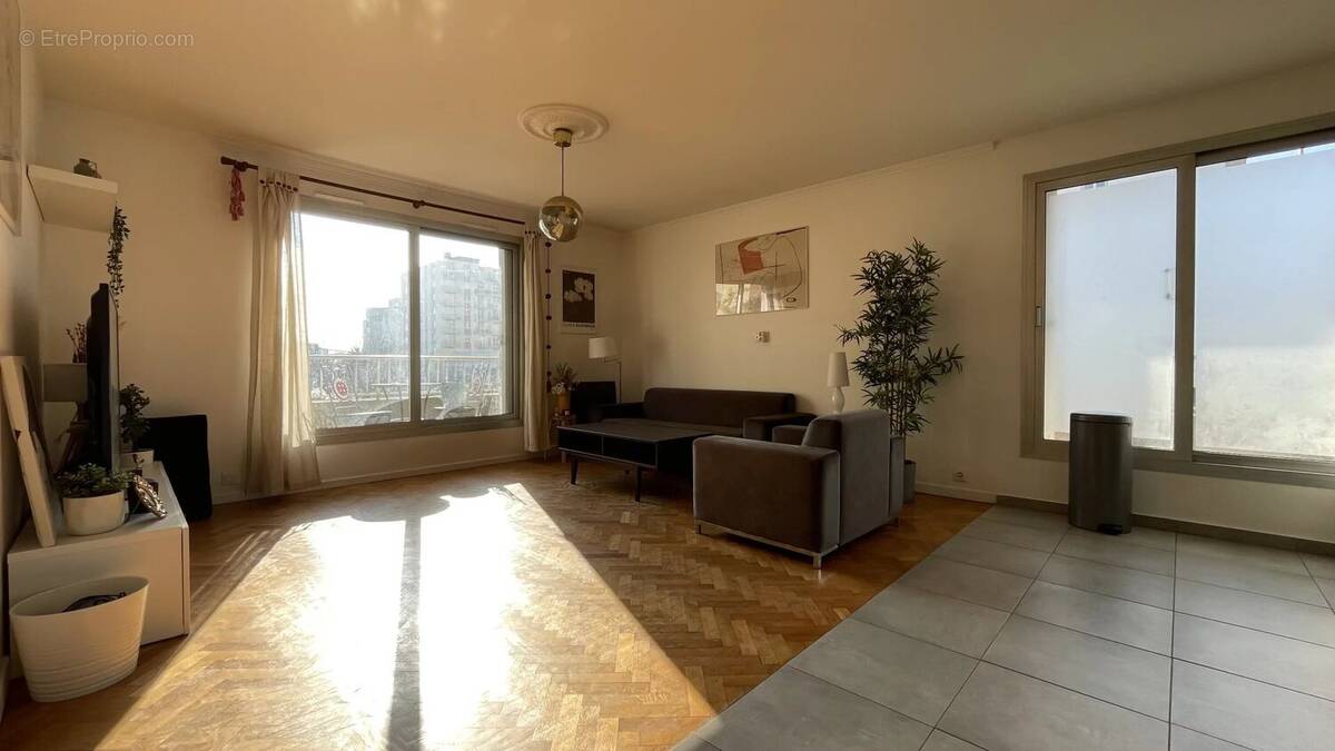 Appartement à VILLEMOMBLE