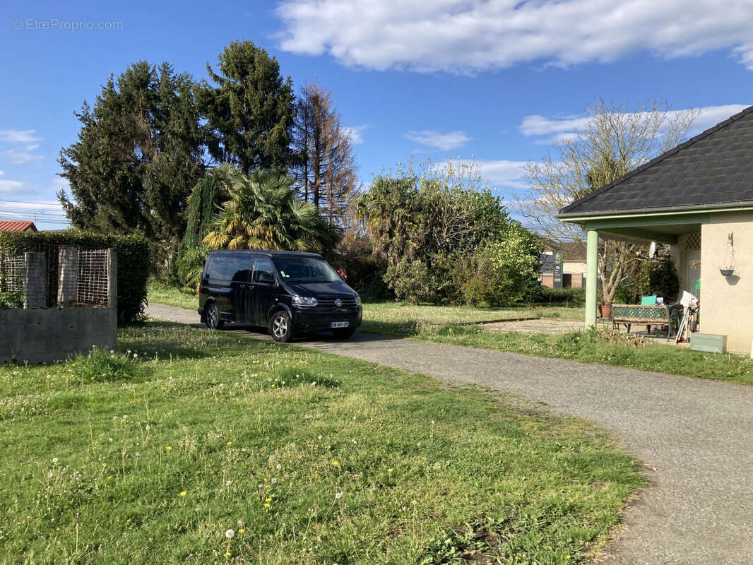 Maison à SERRES-CASTET