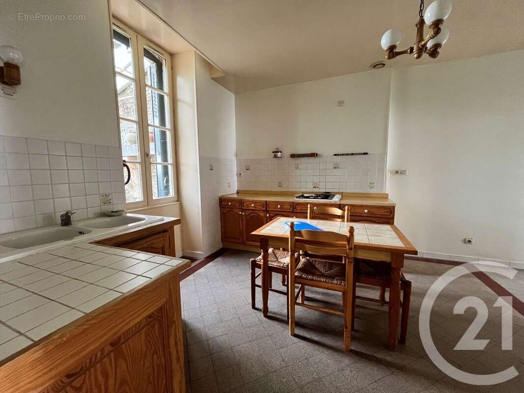 Maison à ENTRAINS-SUR-NOHAIN