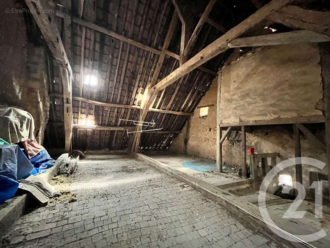 Maison à ENTRAINS-SUR-NOHAIN