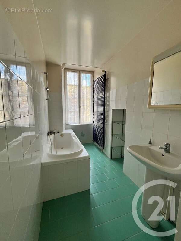 Maison à ENTRAINS-SUR-NOHAIN