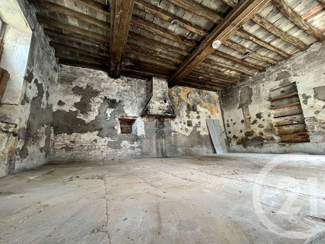 Maison à ENTRAINS-SUR-NOHAIN