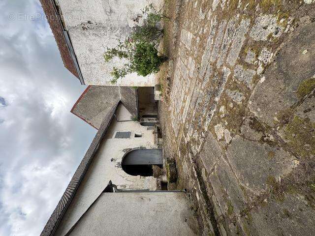 Maison à ENTRAINS-SUR-NOHAIN