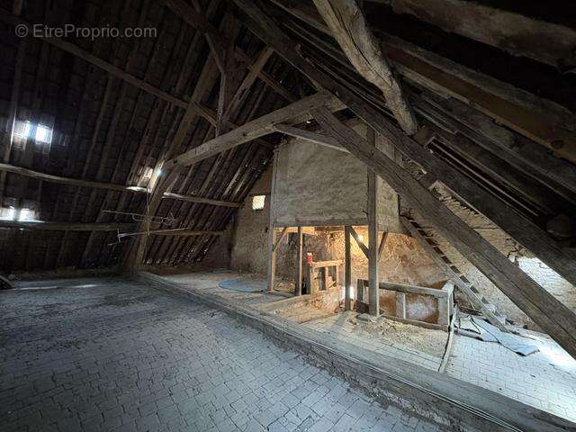 Maison à ENTRAINS-SUR-NOHAIN